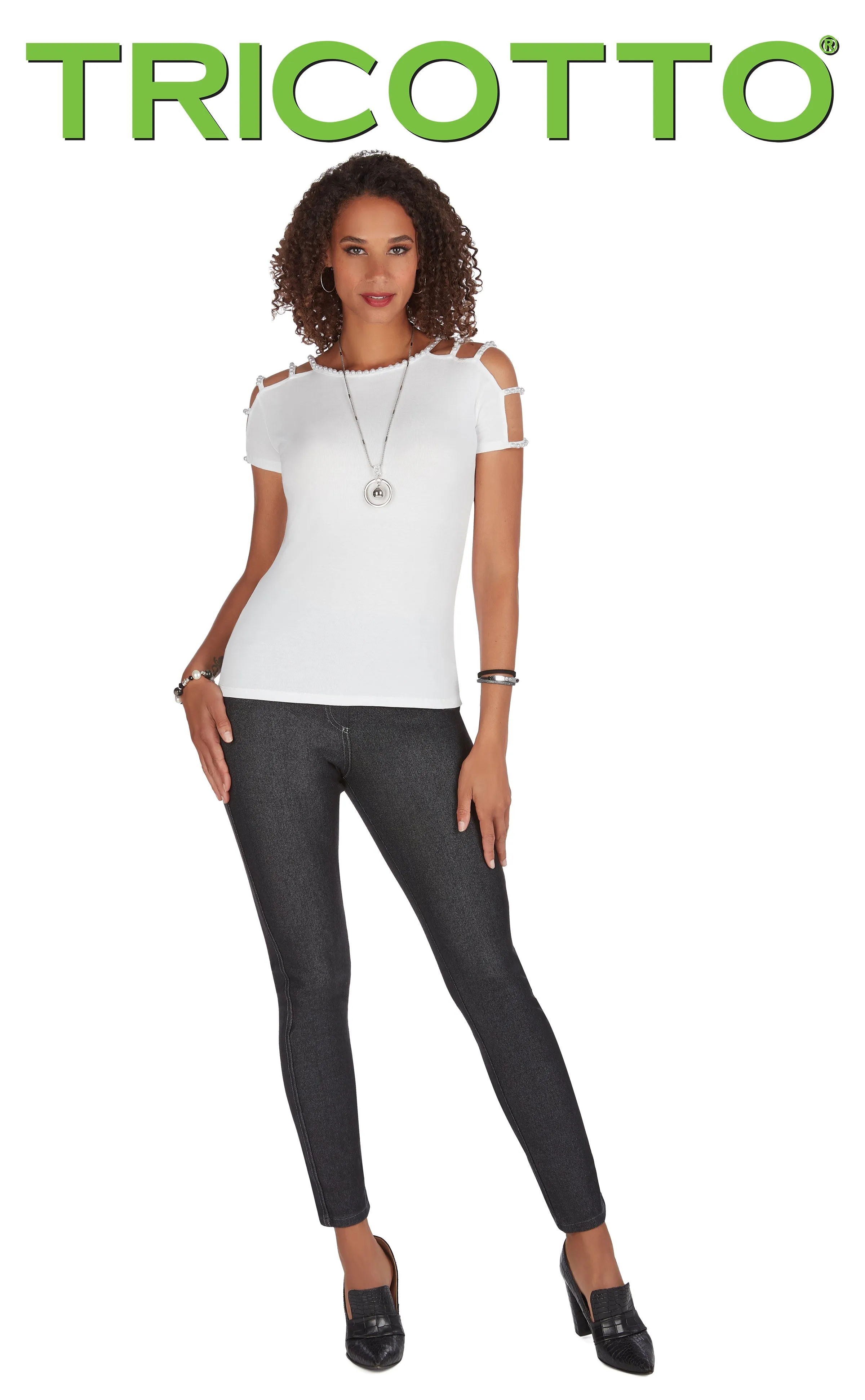 C-119 (Pearl T-shirt only) Black & white