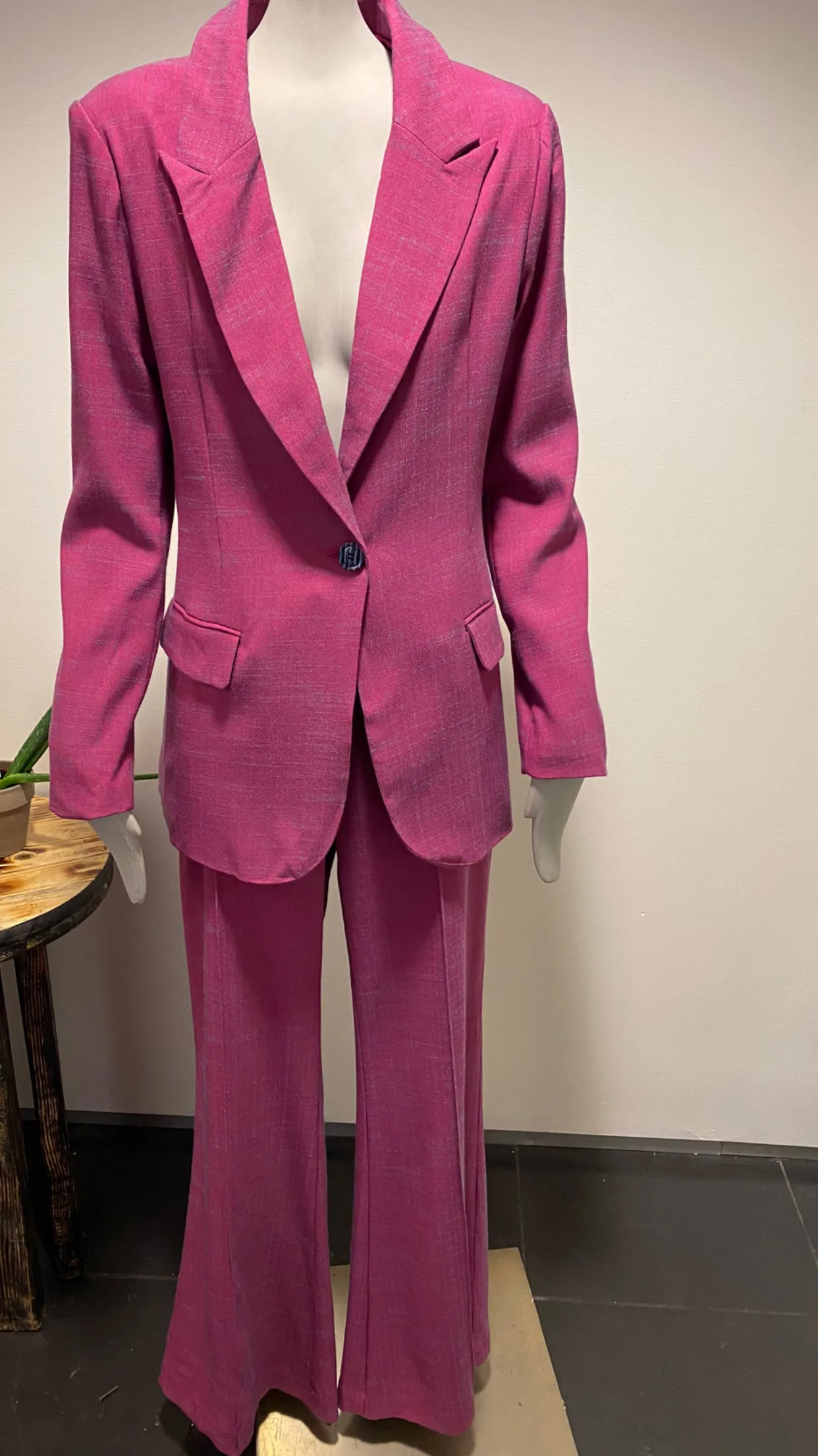choko's wide leg magenta suit