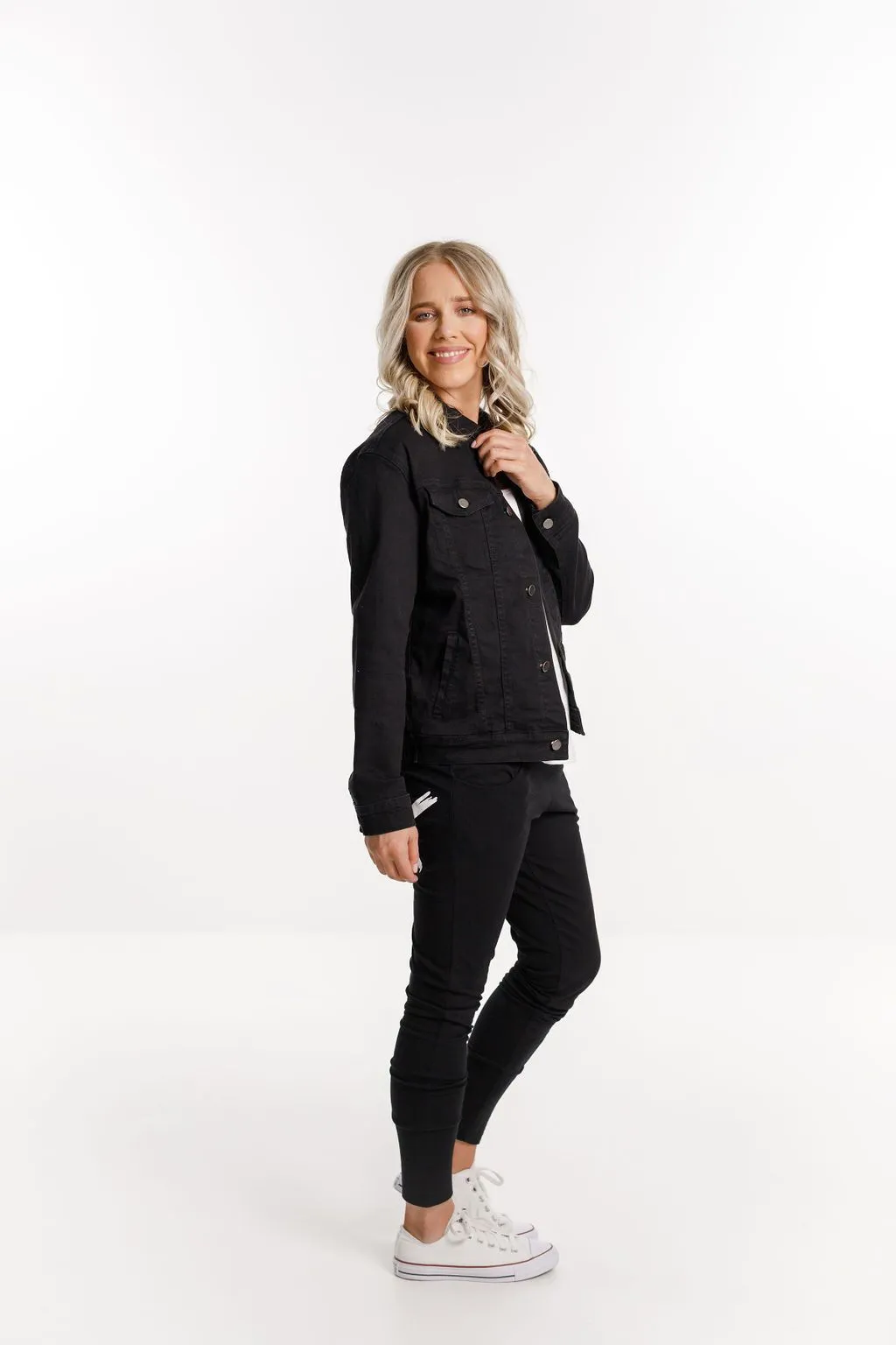 CLASSIC DENIM JACKET JET BLACK