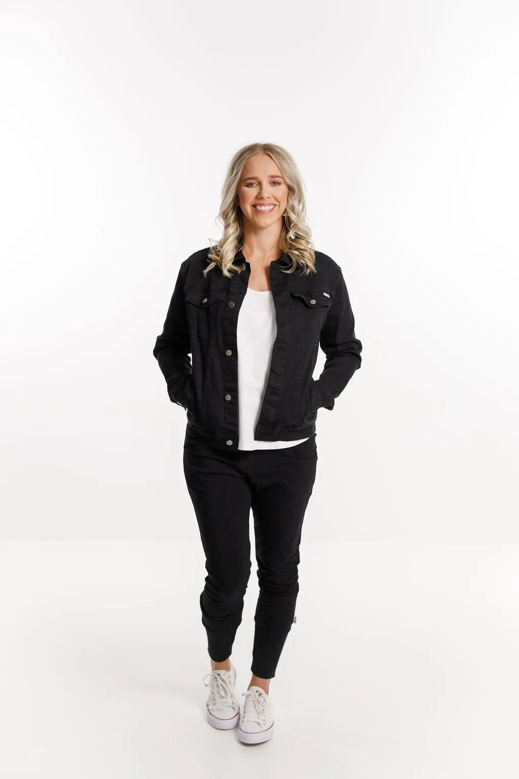 CLASSIC DENIM JACKET JET BLACK