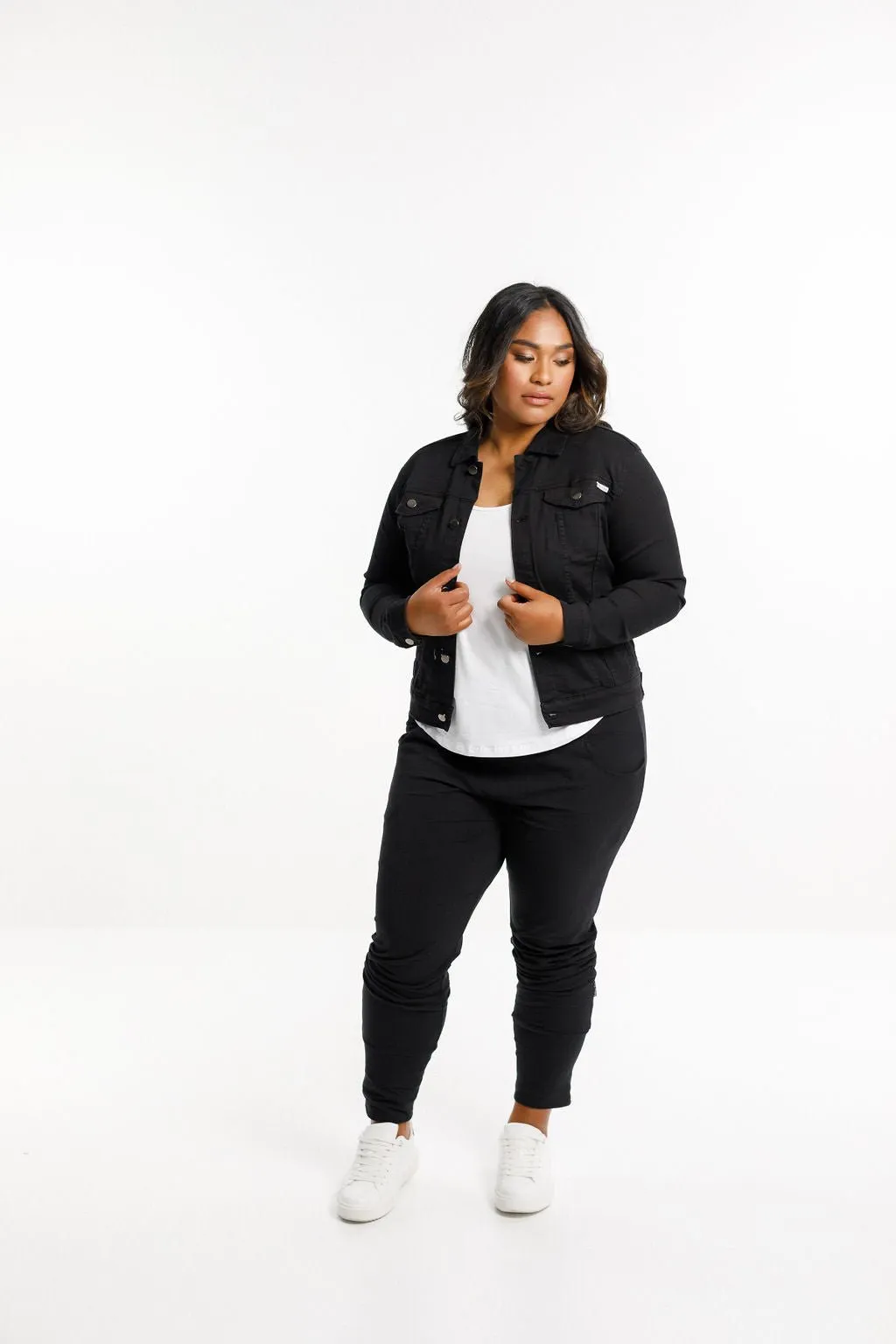 CLASSIC DENIM JACKET JET BLACK