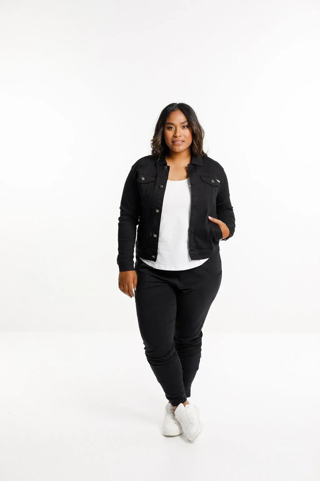 CLASSIC DENIM JACKET JET BLACK
