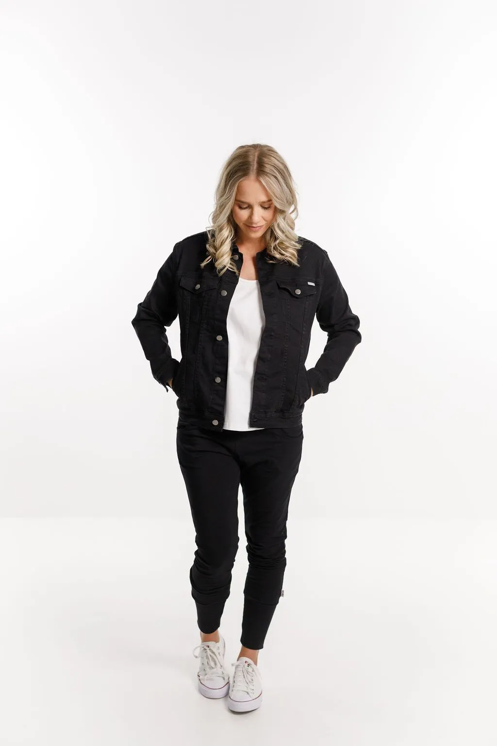 CLASSIC DENIM JACKET JET BLACK