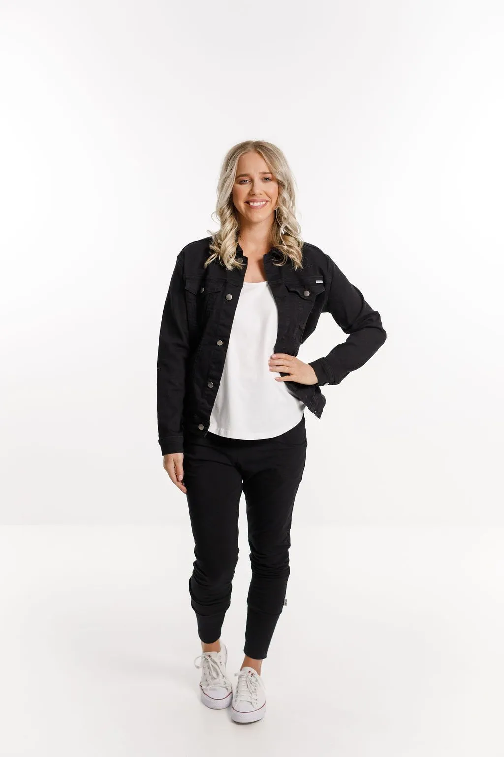 CLASSIC DENIM JACKET JET BLACK