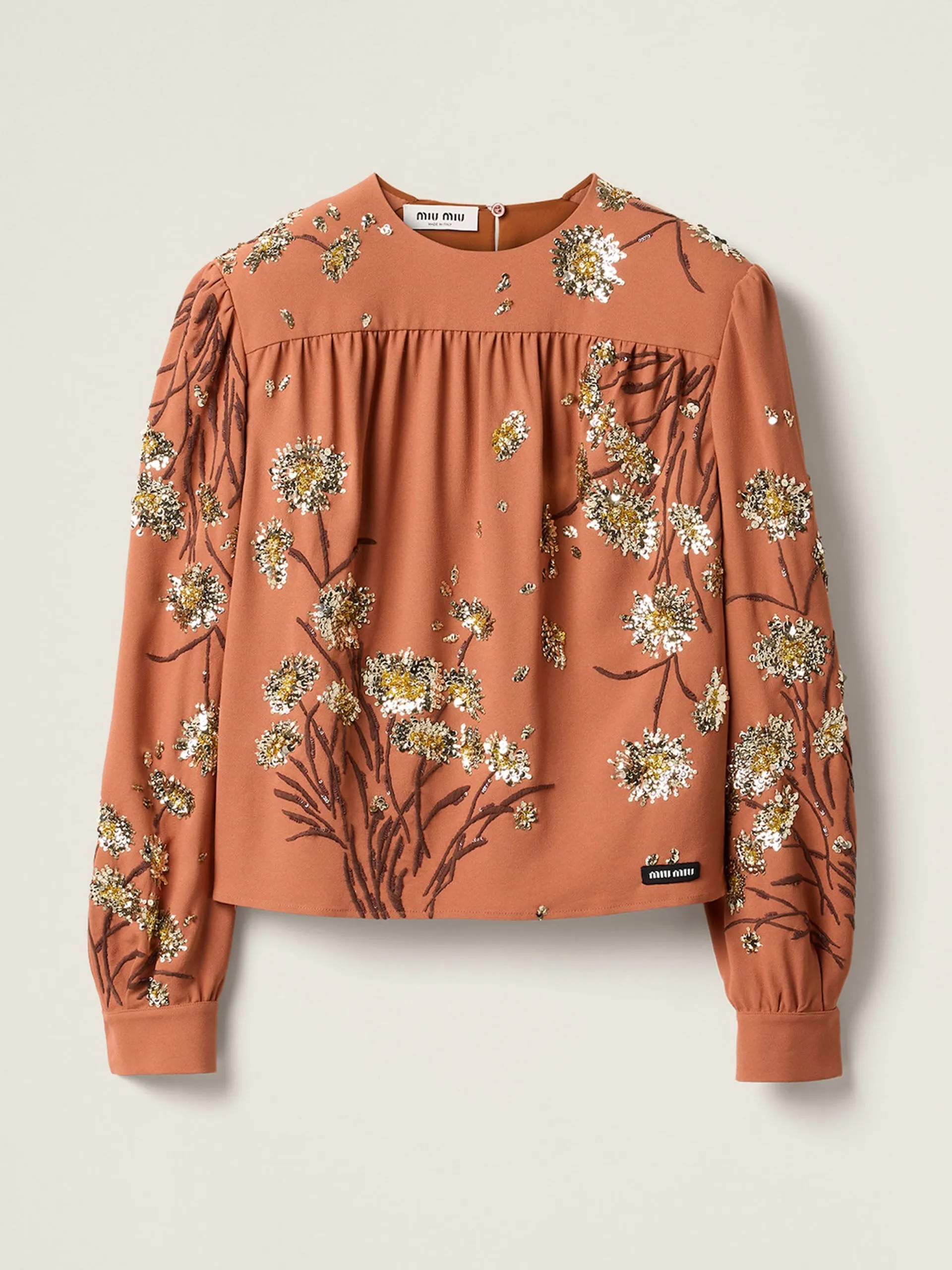 Embroidered sablé top