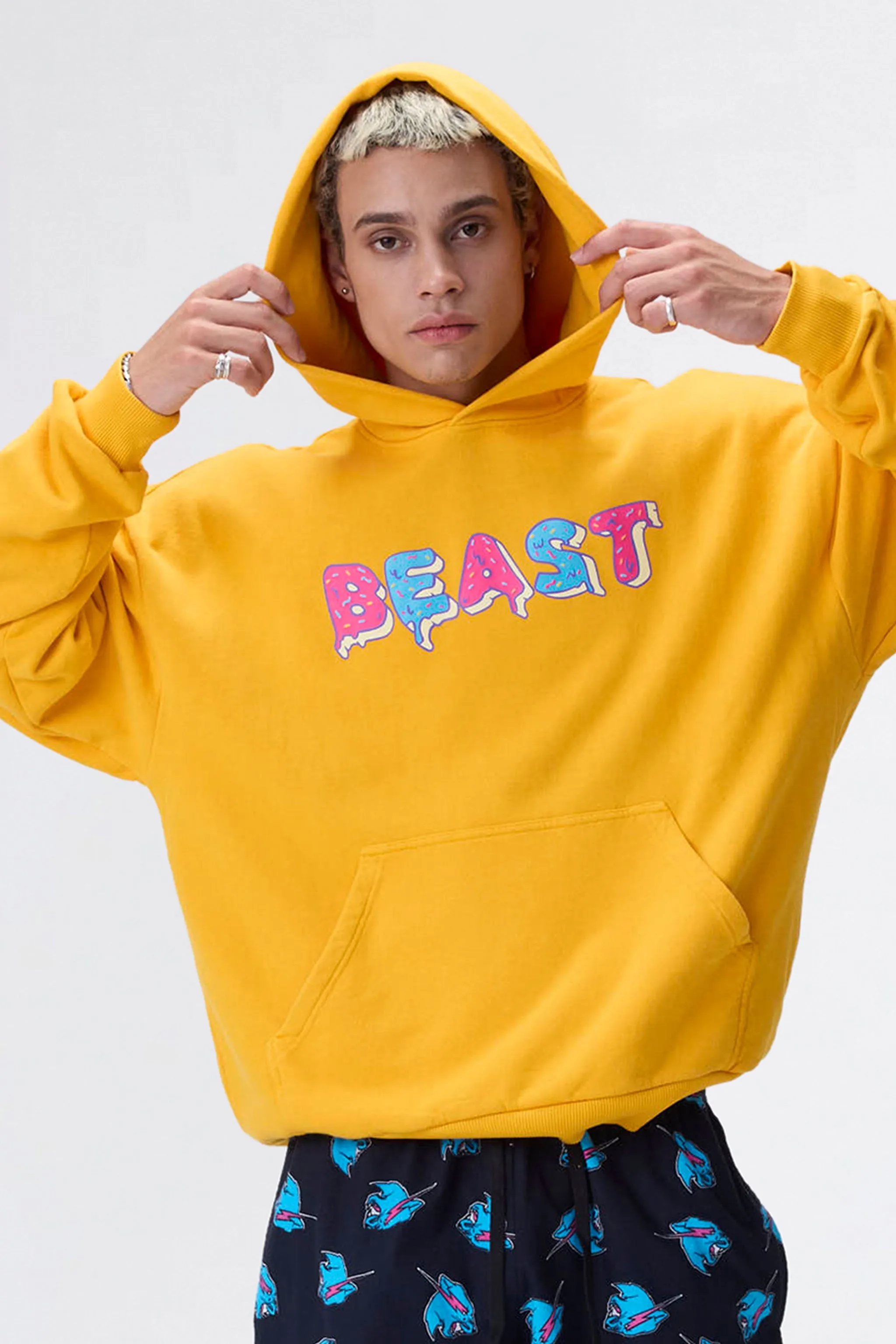 FROSTED BEAST '23 HOODIE - YELLOW
