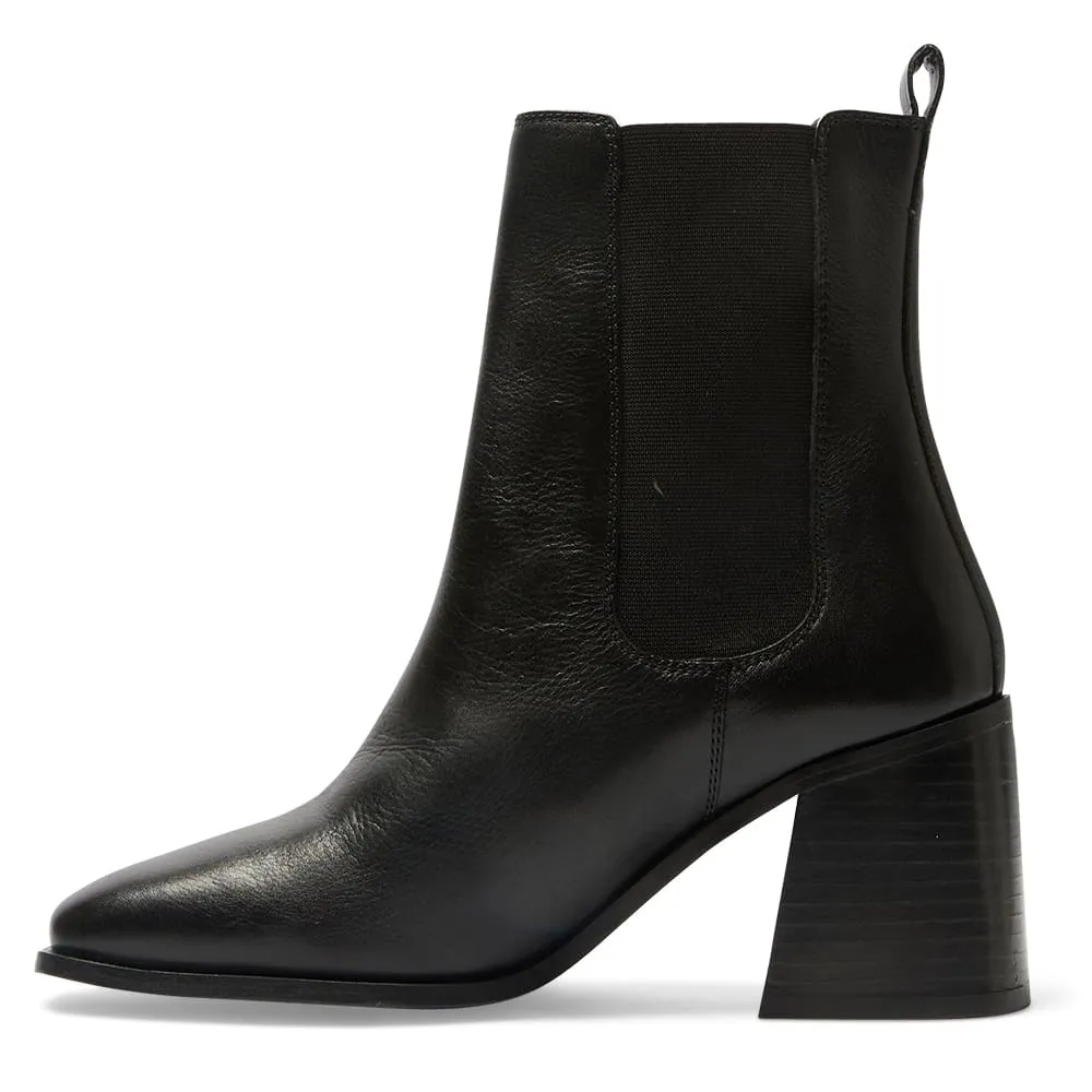 Munich Boot in Black Leather