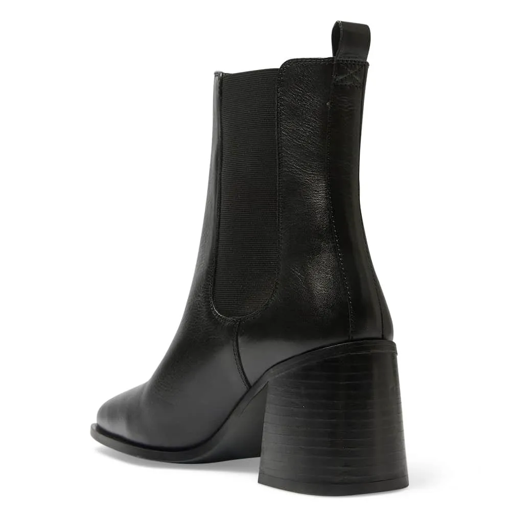 Munich Boot in Black Leather