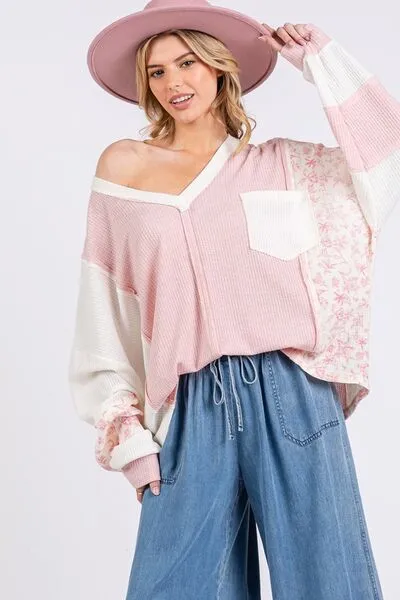 SAGE   FIG Floral V-Neck Waffle Knit Top In Blush Pink