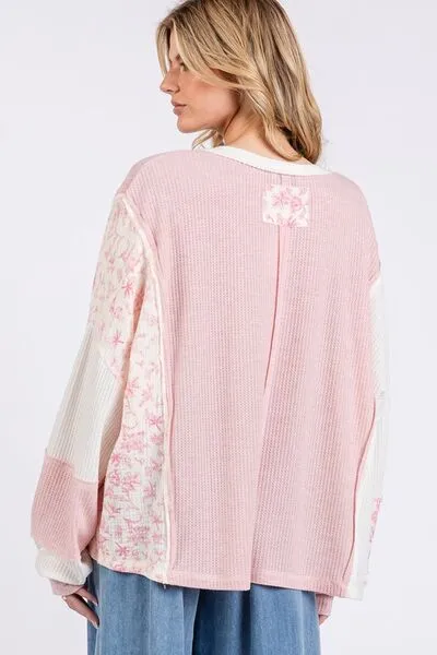SAGE   FIG Floral V-Neck Waffle Knit Top In Blush Pink
