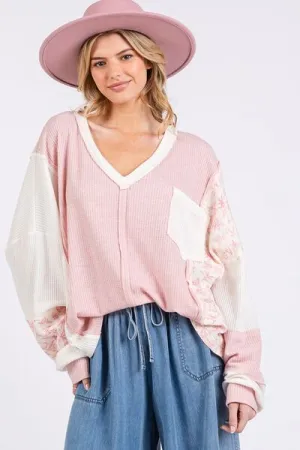 SAGE   FIG Floral V-Neck Waffle Knit Top In Blush Pink